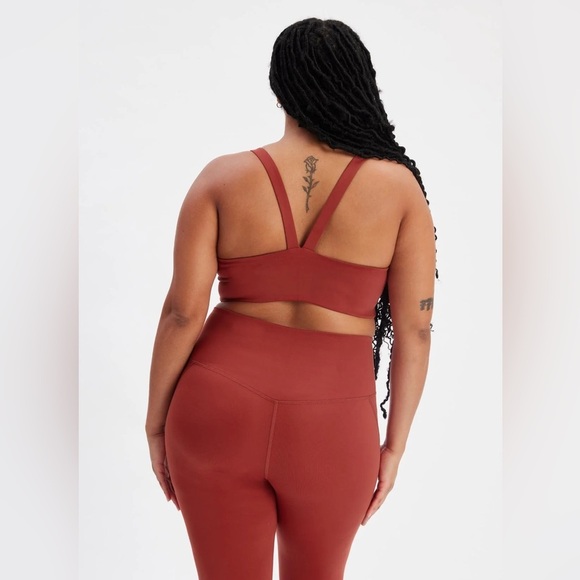 Girlfriend Collective Ember Lou V-Back Bra in tart red size small - Picture 2 of 6